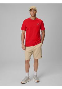 4f - 4F T-shirt regular gładki męski - czerwony S. Okazja: na co dzień. Kolor: czerwony. Materiał: materiał. Wzór: gładki. Styl: klasyczny, casual #2