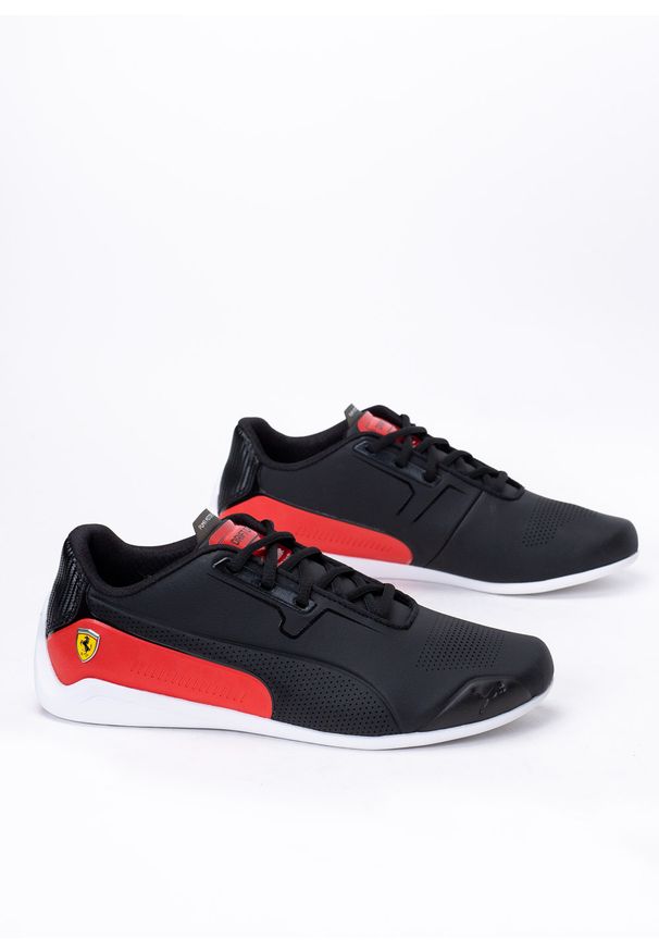 Sneakersy męskie czarne Puma Scuderia Ferrari Drift Cat 8. Kolor: czarny