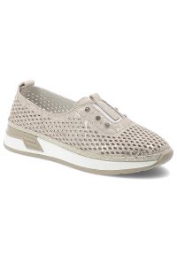 Półbuty damskie Vinceza, cholewka ze skóry naturalnej z metalicznym połyskiem wsuwany fason z zabudowanym przodem, beżowe, 93226. Okazja: na co dzień. Kolor: beżowy. Materiał: skóra. Szerokość cholewki: normalna. Wzór: ażurowy. Styl: elegancki, casual #1