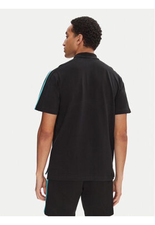 Adidas - adidas Polo Mercedes - AMG Petronas Formula One Team DNA JV5430 Czarny Regular Fit. Typ kołnierza: polo. Kolor: czarny. Materiał: bawełna