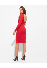 JOANNA MUZYK - Czerwona sukienka z golfem Space. Typ kołnierza: golf. Kolor: czerwony. Materiał: dzianina, prążkowany. Typ sukienki: dopasowane. Długość: midi