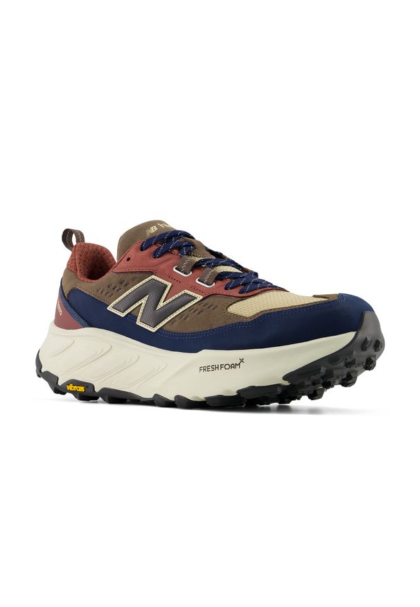 Buty męskie New Balance Fresh Foam X Hierro Trek MHIET5D9 – brązowe. Kolor: brązowy. Materiał: zamsz. Szerokość cholewki: normalna. Sport: turystyka piesza, fitness, bieganie
