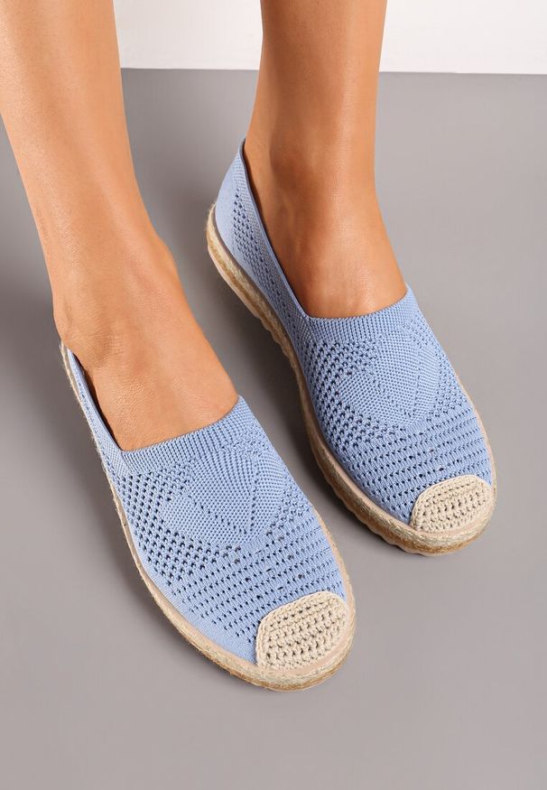 Born2be - Niebieskie Espadryle z Ażurową Cholewką i Plecionką na Podeszwie oraz Nosku Thalessia. Kolor: niebieski. Szerokość cholewki: normalna. Wzór: ażurowy. Sezon: lato