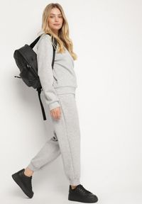 Born2be - Szary Komplet Dresowy z Bawełną Bluza i Spodnie Joggery Ette. Kolor: szary. Materiał: dresówka, bawełna #5