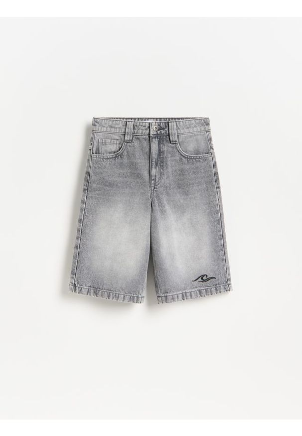 Reserved - Jeansowe szorty - jasnoszary. Kolor: szary. Materiał: jeans