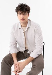 Volcano - Lniana koszula w prążek K-FILIO. Okazja: na co dzień. Typ kołnierza: kołnierzyk klasyczny. Materiał: len. Długość rękawa: długi rękaw. Długość: długie. Wzór: prążki. Sezon: lato. Styl: casual, klasyczny #1