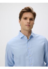 Reserved - Koszula slim z bawełny egipskiej - jasnoniebieski. Kolor: niebieski. Materiał: bawełna
