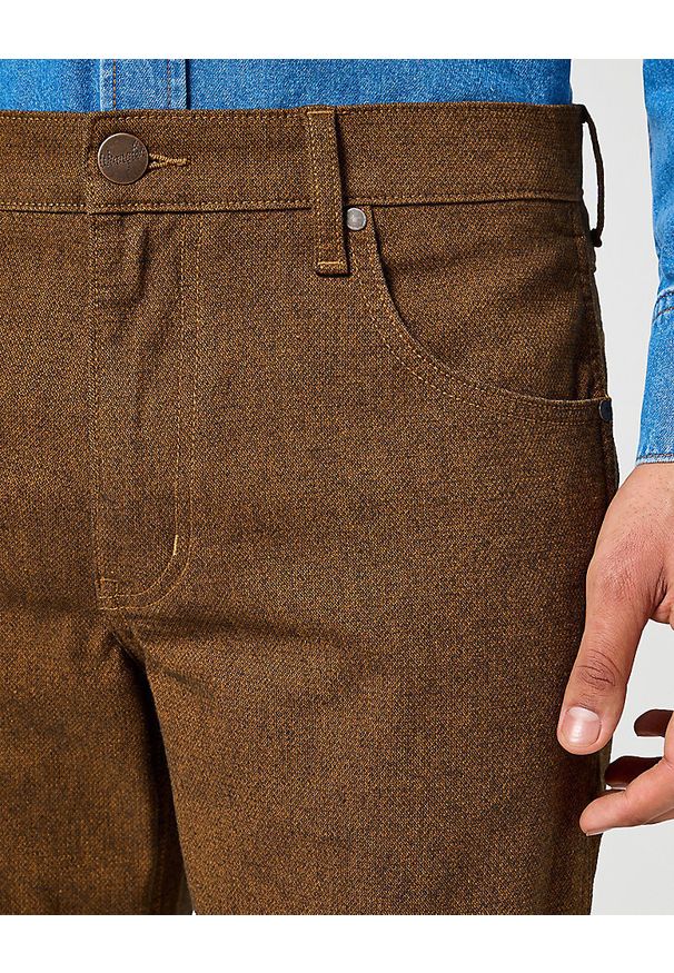 Wrangler - WRANGLER MĘSKIE SPODNIE GREENSBORO MONKS ROBE 112358919 W15Q017442