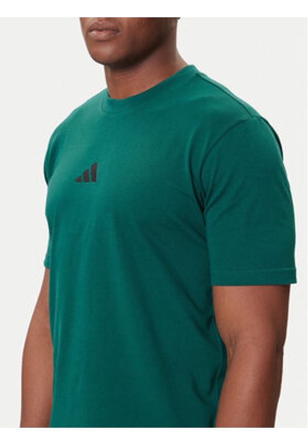 Adidas - adidas T-Shirt Essentials Small Logo JF1096 Zielony Regular Fit. Kolor: zielony. Materiał: bawełna