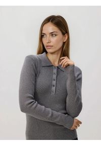 Reserved - Bluzka z kołnierzykiem - ciemnoszary. Kolor: szary. Materiał: wiskoza, dzianina #1