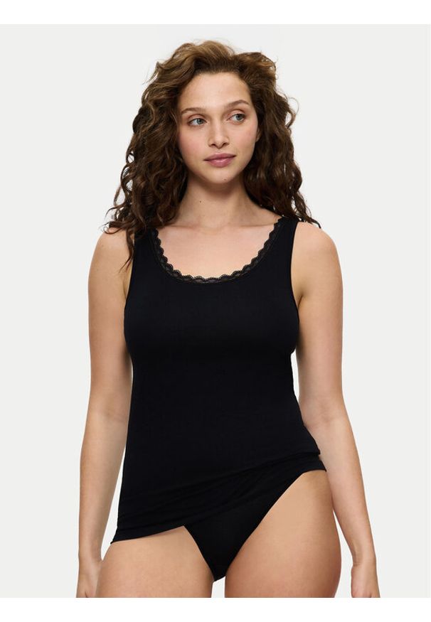 Triumph Top Feel Of Cotton 10224975 Czarny Slim Fit. Kolor: czarny. Materiał: bawełna