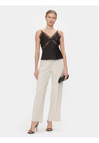 Vero Moda Spodnie materiałowe 10296830 Écru Relaxed Fit. Materiał: syntetyk #4