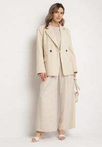 Born2be - Beżowa Dwurzędowa Marynarka o Pudełkowym Kroju Oversize Kosalia. Okazja: na co dzień, na spotkanie biznesowe. Kolor: beżowy. Materiał: jeans. Styl: biznesowy, klasyczny, elegancki, casual #6