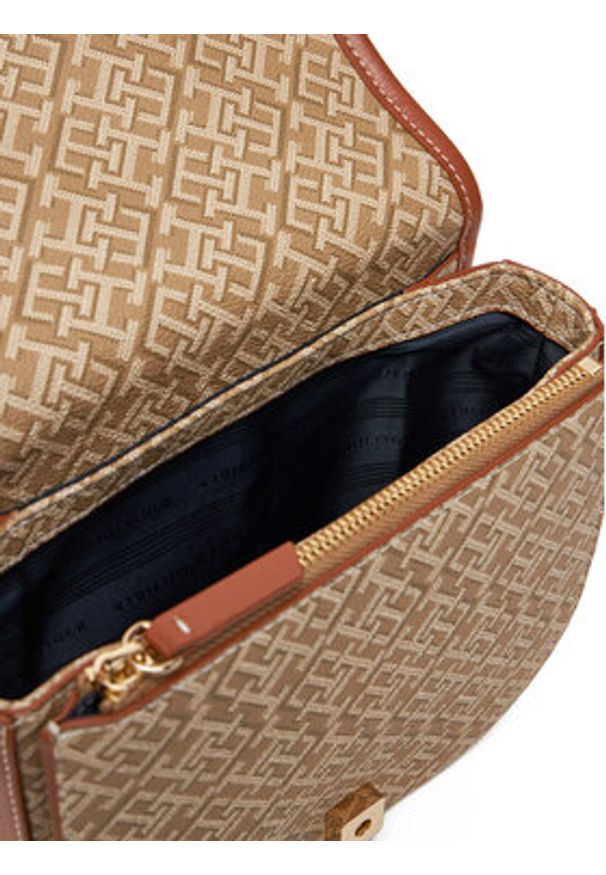 TOMMY HILFIGER - Tommy Hilfiger Torebka Th Monoplay Leather Saddle Bag AW0AW17414 Brązowy. Kolor: brązowy. Materiał: skórzane
