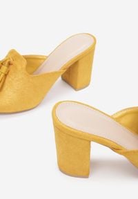 Born2be - Żółte Klapki Haseisa. Nosek buta: okrągły. Kolor: żółty. Materiał: jeans, len. Wzór: aplikacja, gładki. Obcas: na słupku #4