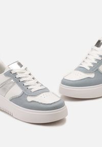 Renee - Biało-Niebieskie Sneakersy na Platformie z Brokatowymi Akcentami Sellona. Nosek buta: okrągły. Zapięcie: sznurówki. Kolor: biały. Materiał: materiał. Obcas: na platformie. Wysokość obcasa: niski #5