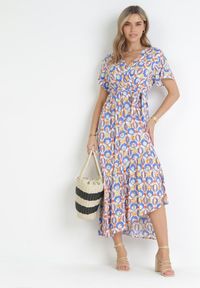 Born2be - Niebieska Sukienka Maxi z Wiskozy i Wiązanym Paskiem Ambrinta. Typ kołnierza: dekolt kopertowy. Kolor: niebieski. Materiał: wiskoza. Typ sukienki: kopertowe. Długość: maxi