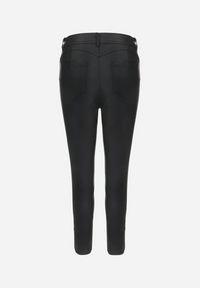 Born2be - Czarne Spodnie Skinny Push Up Zami. Kolekcja: plus size. Kolor: czarny #3