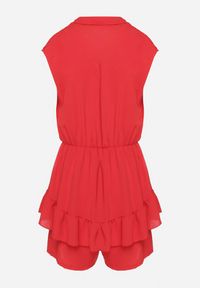 Born2be - Czerwony Krótki Kombinezon z Falbankami i Kołnierzykiem Laravia. Kolor: czerwony. Długość: krótkie. Styl: elegancki, wizytowy #2