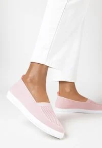 Born2be - Różowe Tenisówki Usinvielle. Wysokość cholewki: przed kostkę. Nosek buta: okrągły. Kolor: różowy. Materiał: jeans. Szerokość cholewki: normalna. Wzór: aplikacja #1
