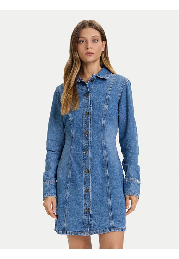 Guess Jeans Sukienka jeansowa W5BK48 D5M48 Niebieski Slim Fit. Kolor: niebieski. Materiał: bawełna