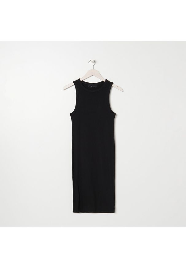 Sinsay - Prążkowana sukienka midi - Czarny. Kolor: czarny. Materiał: prążkowany. Długość: midi