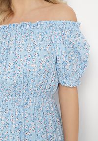 Born2be - Niebieska Sukienka Midi z Wiskozy Hiszpanka w Kwiatowy Print Oserafia. Typ kołnierza: dekolt hiszpanka. Kolor: niebieski. Materiał: wiskoza. Wzór: nadruk, kwiaty. Styl: boho. Długość: midi #3