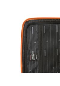 Wittchen - Średnia walizka z polipropylenu jednokolorowa pomarańczowa. Kolor: pomarańczowy. Styl: elegancki