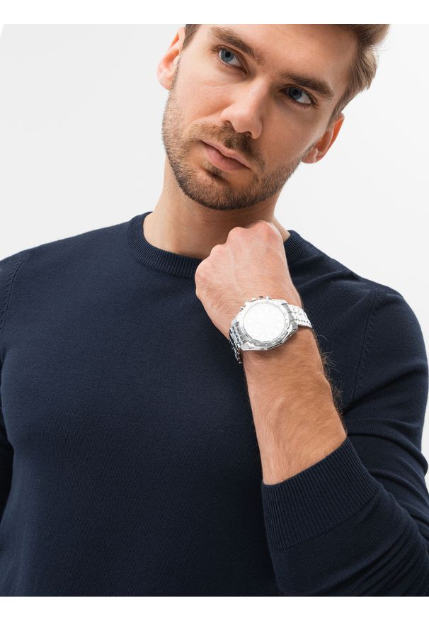 Niebieski sweter Ombre Clothing klasyczny