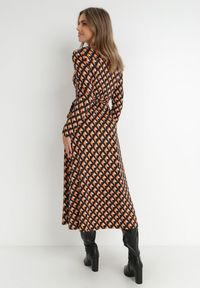 Born2be - Pomarańczowo-Czarna Sukienka Koszulowa Rozkloszowana Senecio. Okazja: na spotkanie biznesowe, na co dzień, na randkę, do pracy. Kolor: pomarańczowy. Materiał: dzianina, materiał. Wzór: geometria. Typ sukienki: koszulowe. Styl: biznesowy, casual, elegancki. Długość: midi #6