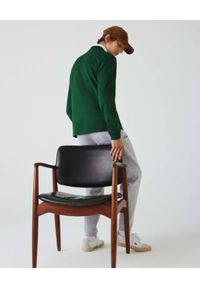 Lacoste - LACOSTE - Zielona koszulka polo z długim rękawem Regular Fit. Typ kołnierza: polo. Kolor: zielony. Materiał: bawełna. Długość rękawa: długi rękaw. Długość: długie. Styl: klasyczny #3