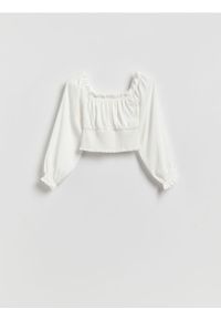 Reserved - Bluzka z marszczeniem - biały. Kolor: biały. Materiał: dzianina. Długość: krótkie #1