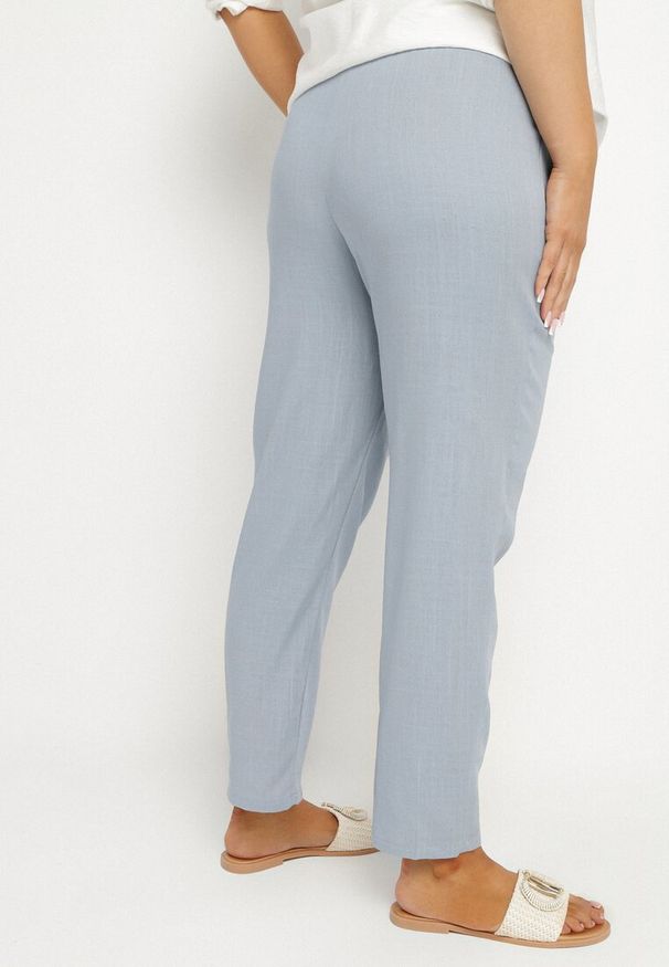 Born2be - Niebieskie Spodnie z Lnem i Elastyczną Gumką w Pasie Nativena. Okazja: na co dzień. Kolekcja: plus size. Kolor: niebieski. Materiał: len. Styl: casual