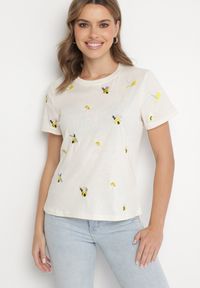 Born2be - Beżowy T-shirt z Bawełny Ozdobiony Haftem Hiraviel. Okazja: na co dzień. Kolor: beżowy. Materiał: bawełna. Wzór: aplikacja, haft. Styl: casual #4