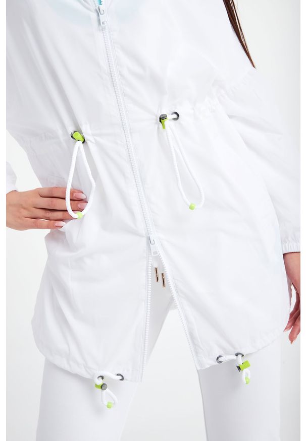 Armani Exchange - PARKA ARMANI EXCHANGE. Typ kołnierza: kołnierzyk stójkowy. Wzór: napisy