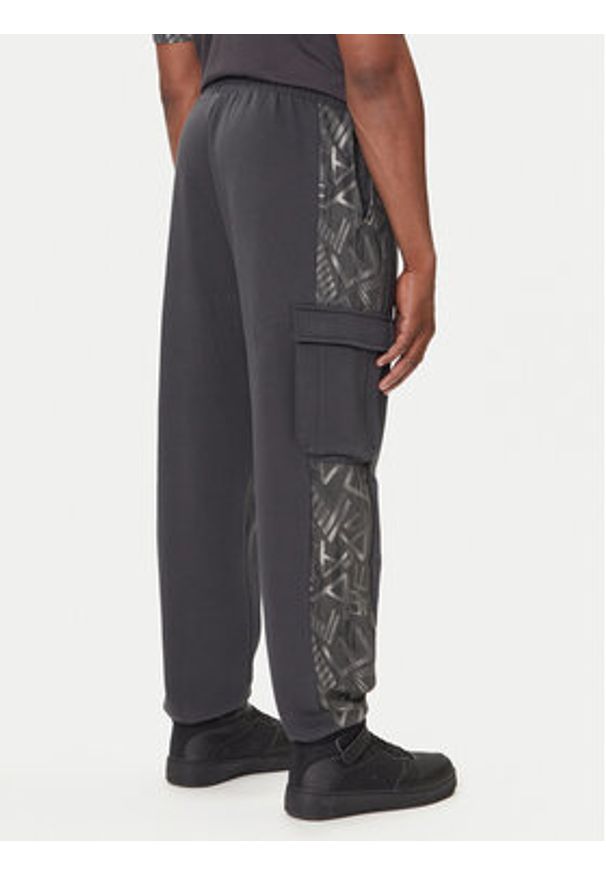 EA7 Emporio Armani Spodnie dresowe 7M001132 AF16549 U8117 Szary Regular Fit. Kolor: szary. Materiał: bawełna