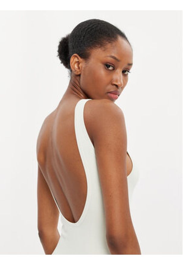 Calvin Klein Jeans Sukienka letnia Archive J20J223049 Écru Slim Fit. Materiał: wiskoza. Sezon: lato