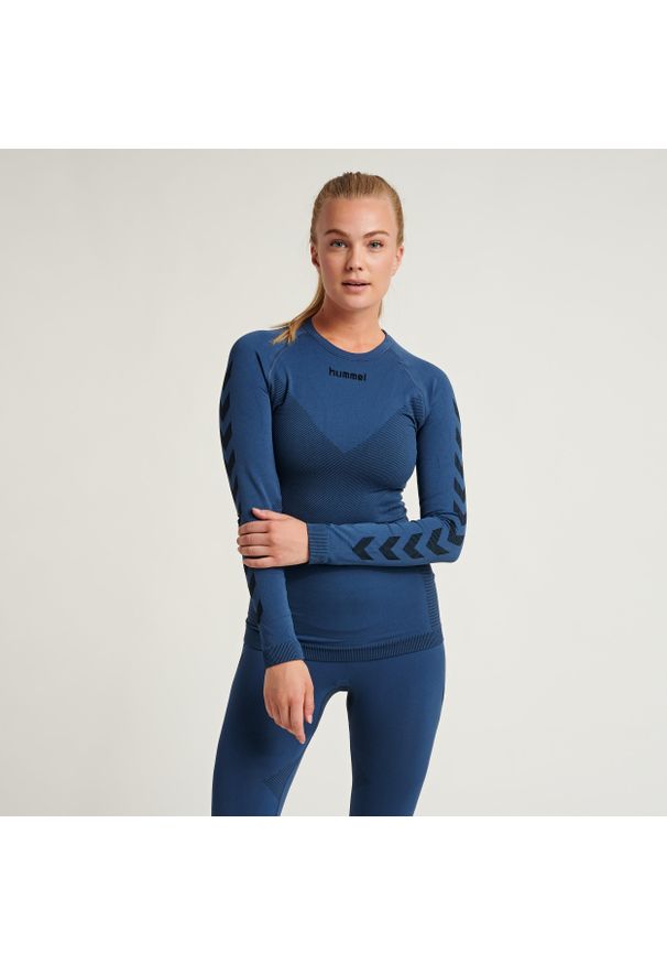 Koszulka Sportowa Z Długim Rękawem Hummel First Seamless Jersey. Kolor: niebieski. Materiał: jersey. Długość rękawa: długi rękaw. Długość: długie. Styl: sportowy