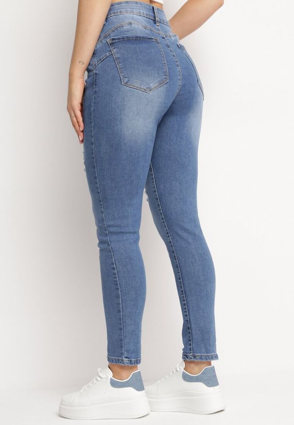 Born2be - Granatowe Elastyczne Jeansy Skinny Push Up z Przedarciami Egenna. Kolor: niebieski