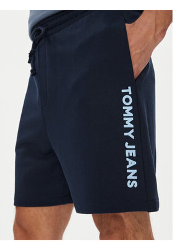Tommy Jeans Szorty sportowe New Classic Beach DM0DM21781 Granatowy Relaxed Fit. Kolor: niebieski. Materiał: bawełna. Styl: sportowy