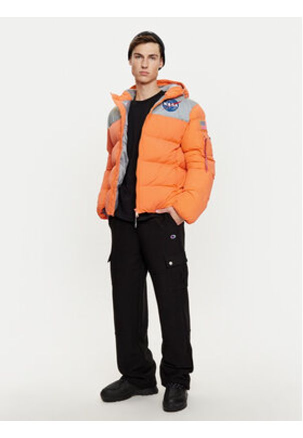 Alpha Industries Kurtka zimowa 148135 Pomarańczowy Regular Fit. Kolor: pomarańczowy. Materiał: syntetyk. Sezon: zima