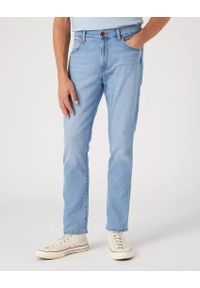 Wrangler - WRANGLER LARSTON MĘSKIE SPODNIE JEANSOWE JEANSY THE GRINGO W18S84Z95 112330753. Okazja: do pracy, na co dzień. Długość: krótkie. Sezon: lato. Styl: klasyczny, casual, elegancki