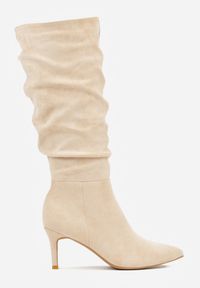 Born2be - Beżowe Kozaki z Imitacji Zamszu na Szpilce z Marszczoną Cholewką Rilareia. Kolor: beżowy. Materiał: zamsz. Szerokość cholewki: normalna. Obcas: na szpilce. Styl: elegancki. Wysokość obcasa: średni #6