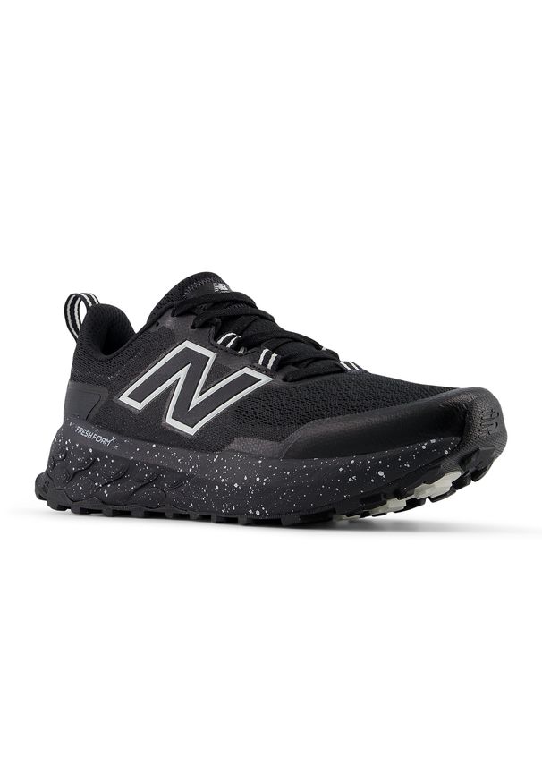 Buty damskie New Balance Fresh Foam Garoé v2 WTGAROL2 – czarne. Okazja: na co dzień. Kolor: czarny. Materiał: guma, syntetyk, materiał. Szerokość cholewki: normalna. Sport: fitness