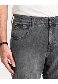 Wrangler - WRANGLER TEXAS MĘSKIE SPODNIE JEANSOWE DUSTY GRANITE W121P416N 112126173. Okazja: na spotkanie biznesowe. Styl: biznesowy, elegancki #5