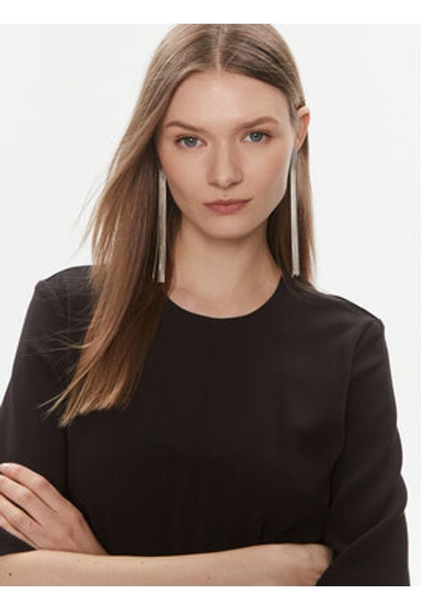 Calvin Klein Sukienka codzienna K20K206375 Czarny Regular Fit. Okazja: na co dzień. Kolor: czarny. Materiał: syntetyk. Typ sukienki: proste. Styl: casual