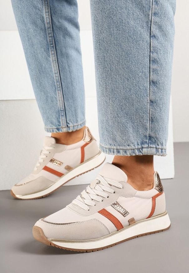 Renee - Beżowe Sneakersy z Metalicznym Wzorem Alusa. Nosek buta: okrągły. Zapięcie: sznurówki. Kolor: beżowy. Materiał: materiał. Obcas: na obcasie. Wysokość obcasa: niski