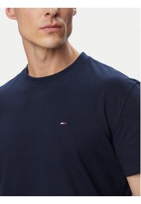 Tommy Jeans T-Shirt DM0DM22504 Granatowy Regular Fit. Kolor: niebieski. Materiał: bawełna #5