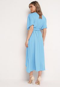 Born2be - Niebieska Rozkloszowana Sukienka Kopertowa z Gumką w Talii i Ozdobnym Paskiem Vasena. Kolor: niebieski. Typ sukienki: kopertowe. Styl: elegancki #3