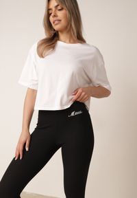Born2be - Czarne Legginsy w Prążki z Wysokim Stanem Ozdobione Haftowanym Napisem Aegerine. Okazja: na co dzień. Stan: podwyższony. Kolor: czarny. Materiał: wiskoza, prążkowany. Wzór: prążki, aplikacja, napisy, haft. Styl: elegancki, casual, sportowy #3